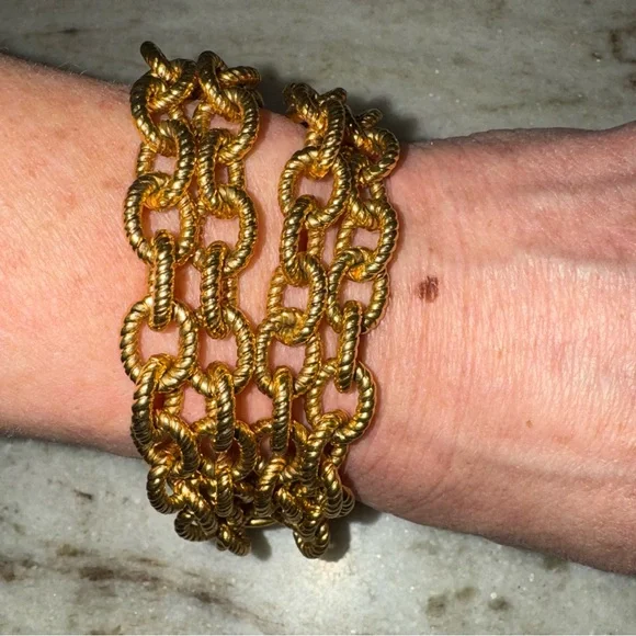 Vintage Chunky Gold Tone Faux Pearl Charm Dangle bracelet - Picture 12 of 12